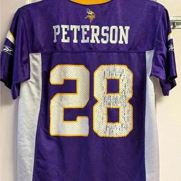 Adrian Peterson Minnesota Vikings Football Jersey - Picture 2 of 6